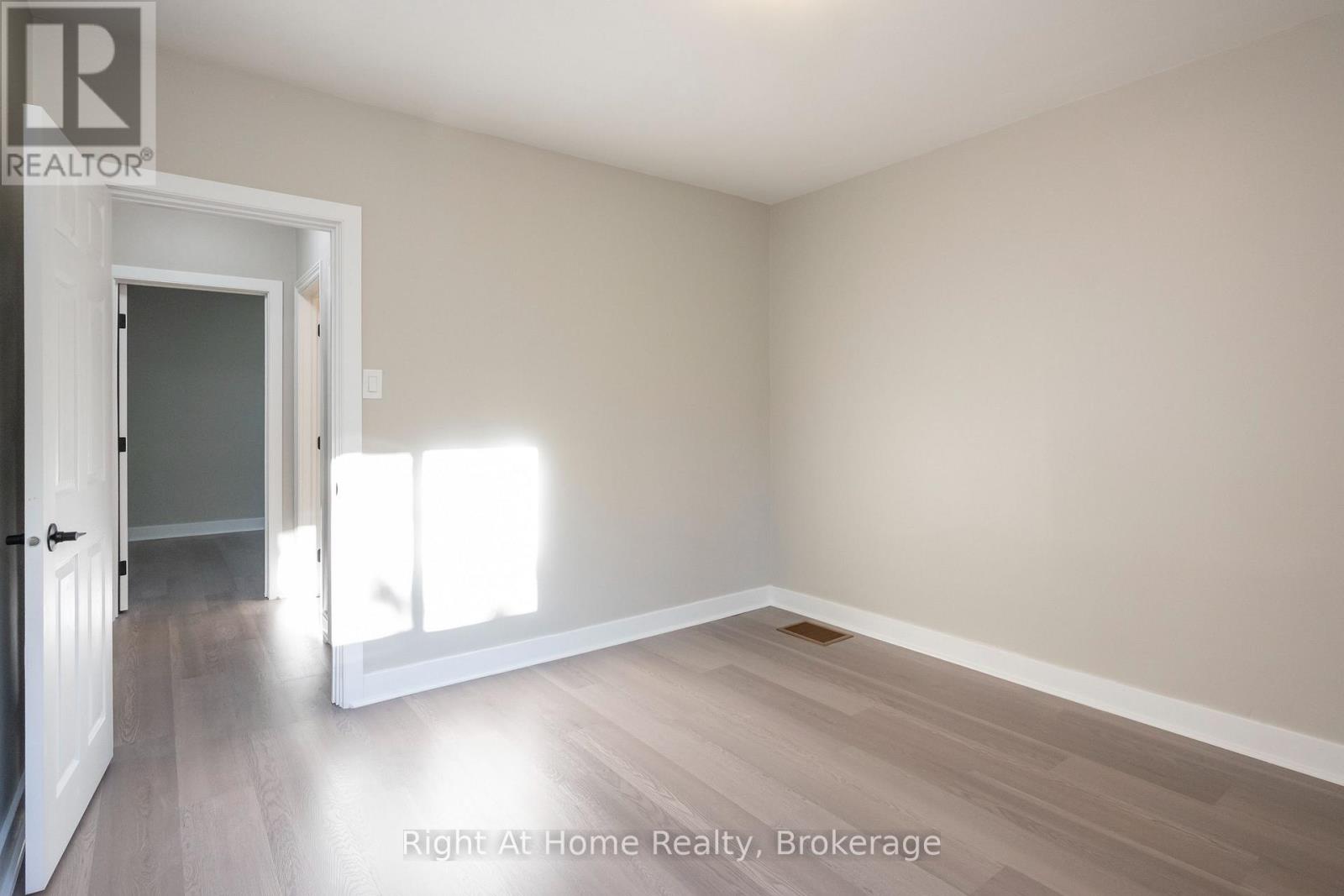 163 Mckibbin Street Property Photo 28