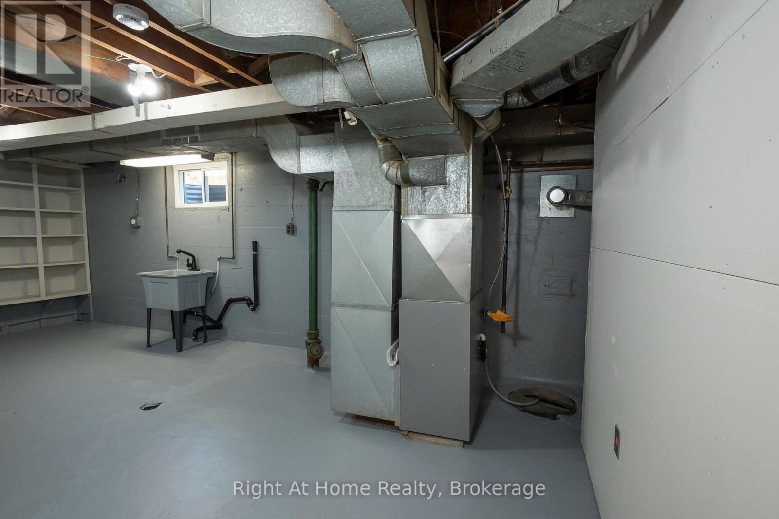 163 Mckibbin Street Property Photo 37