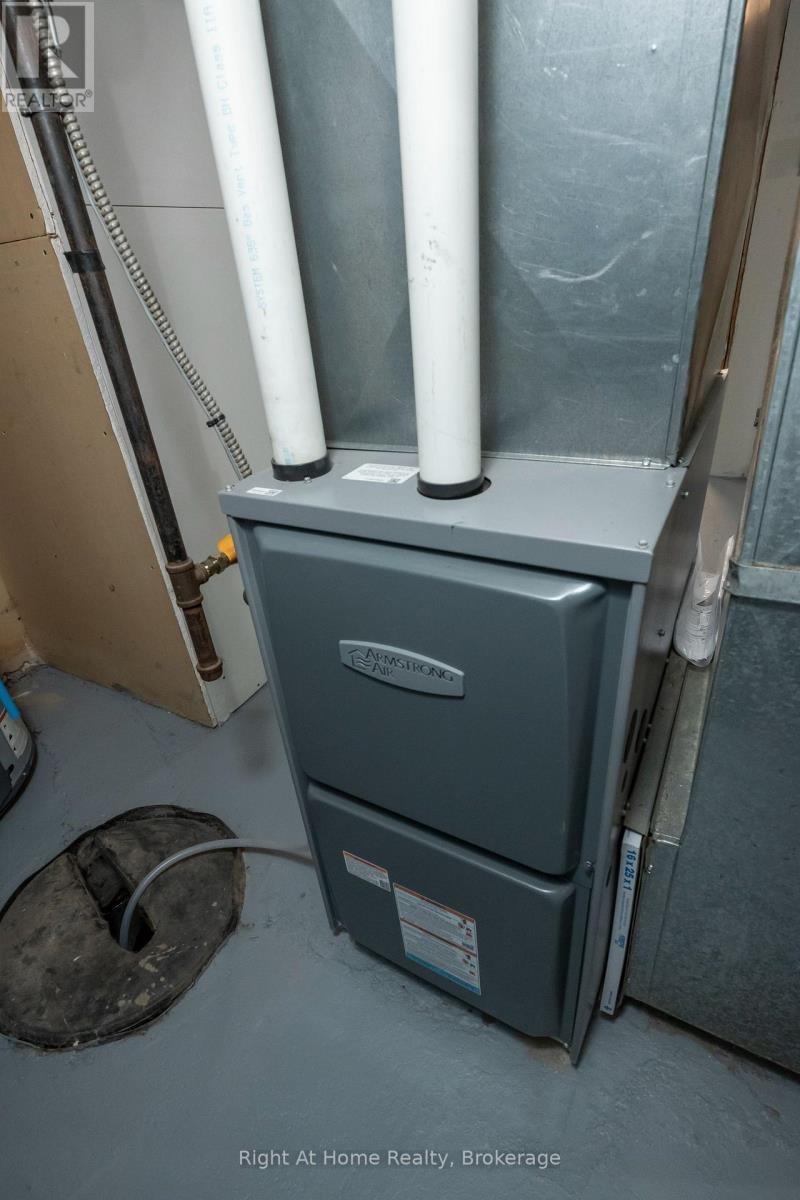 163 Mckibbin Street Property Photo 42