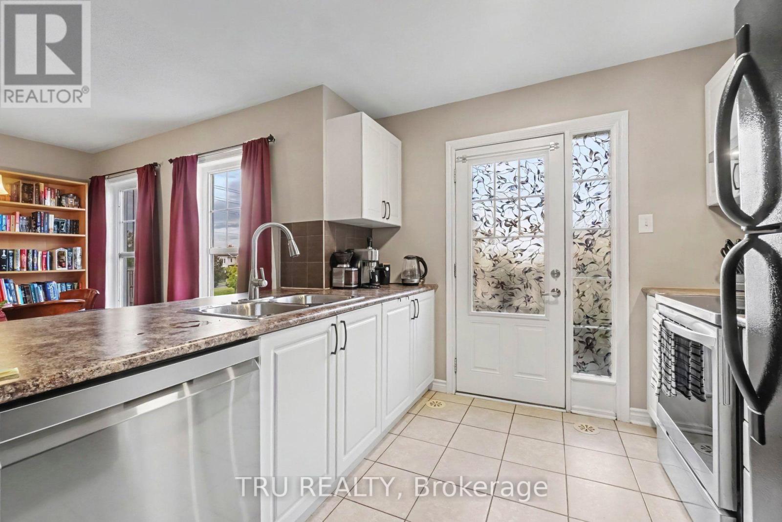 2650 Baynes Sound Way Property Photo 10