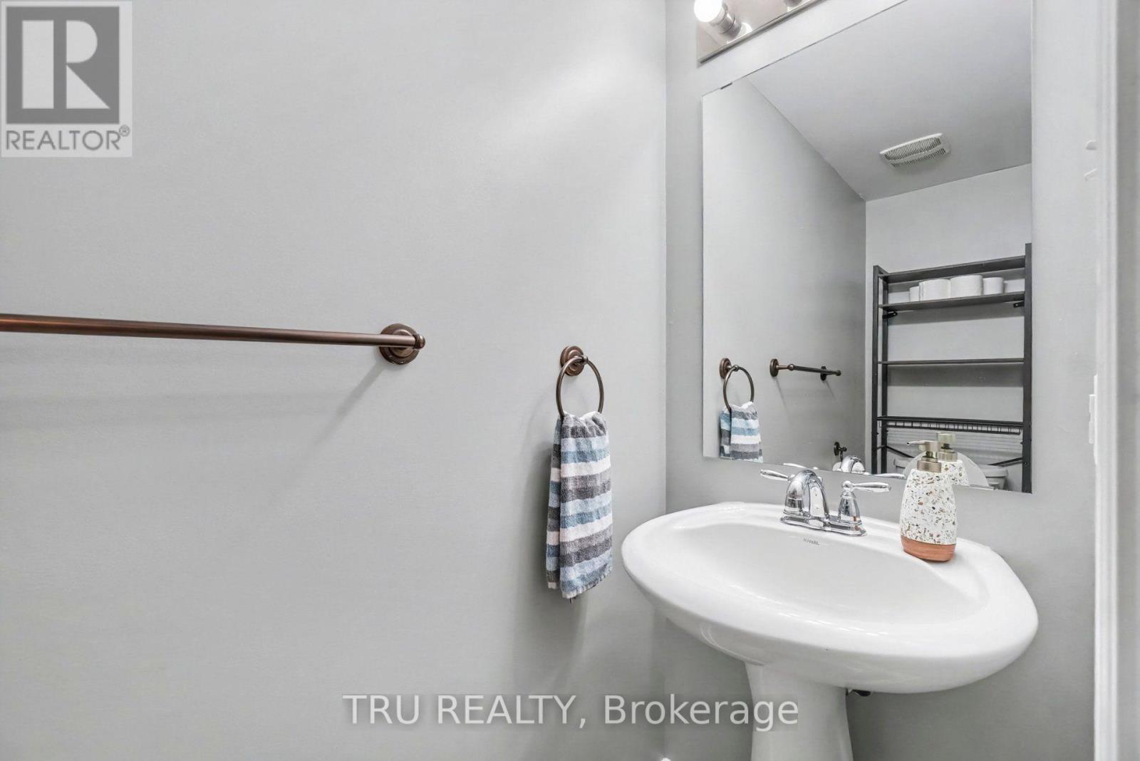 2650 Baynes Sound Way Property Photo 14