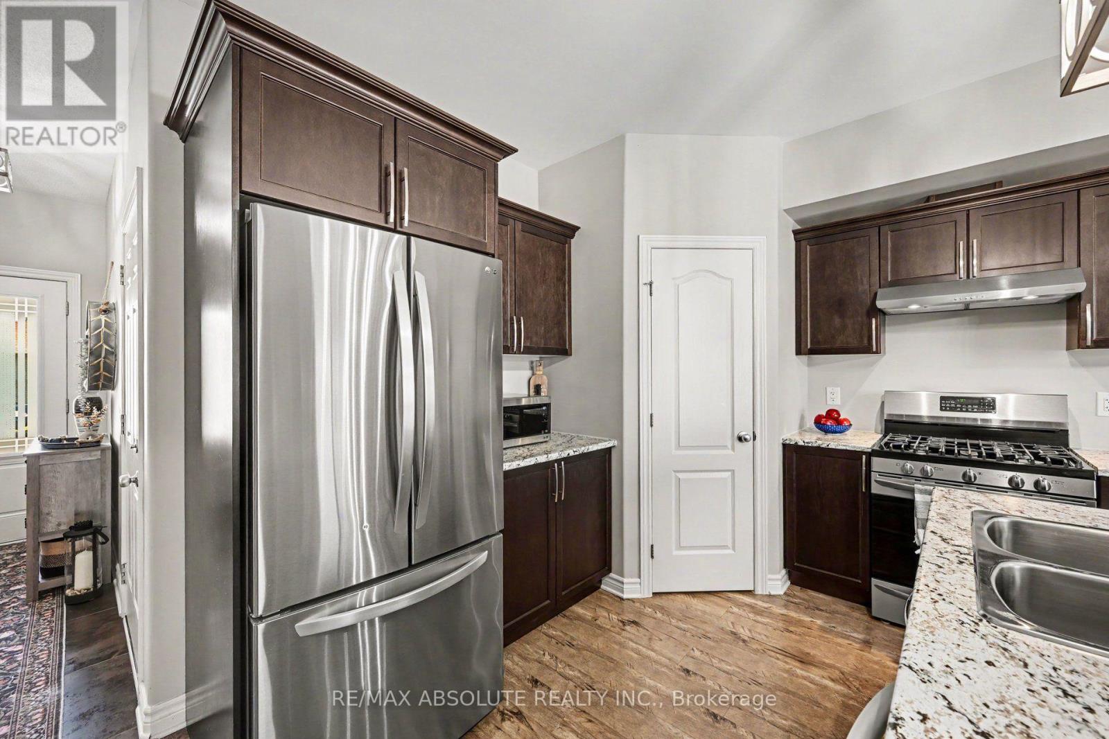 96 Bellwood Drive Property Photo 8
