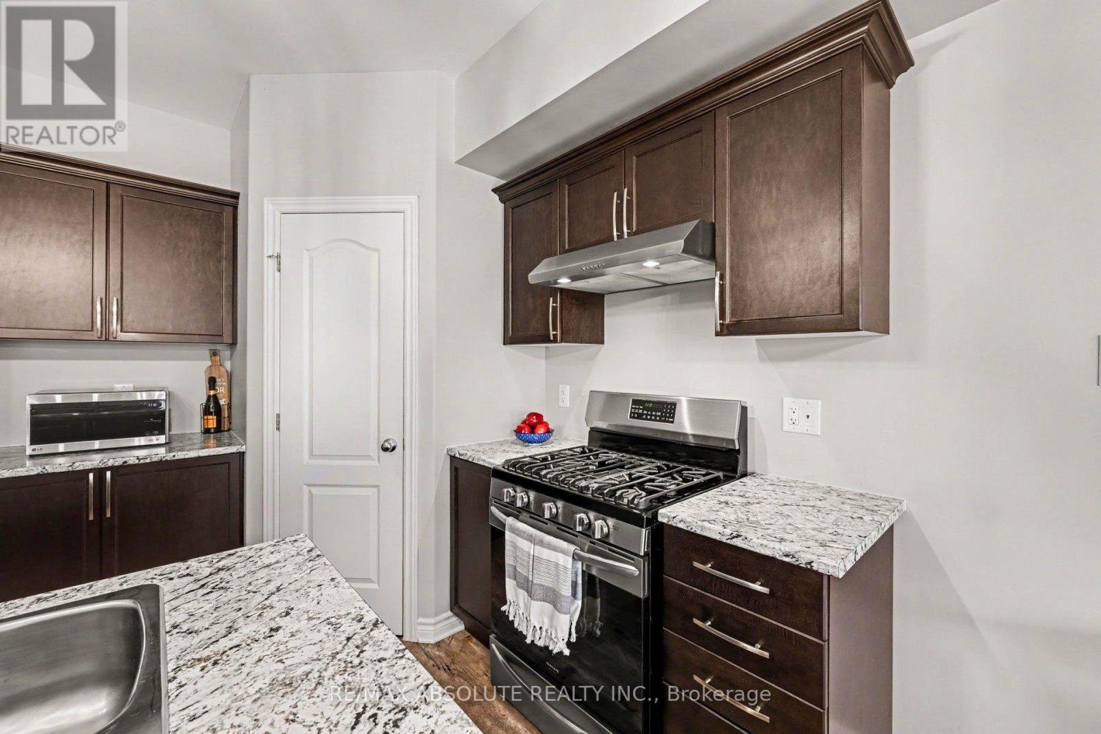 96 Bellwood Drive Property Photo 12