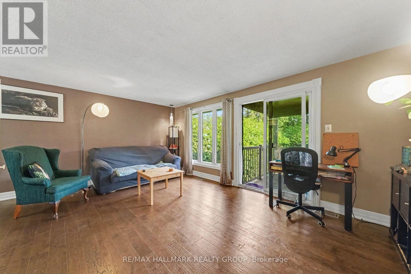 5 Lansfield Way Property Photo 6