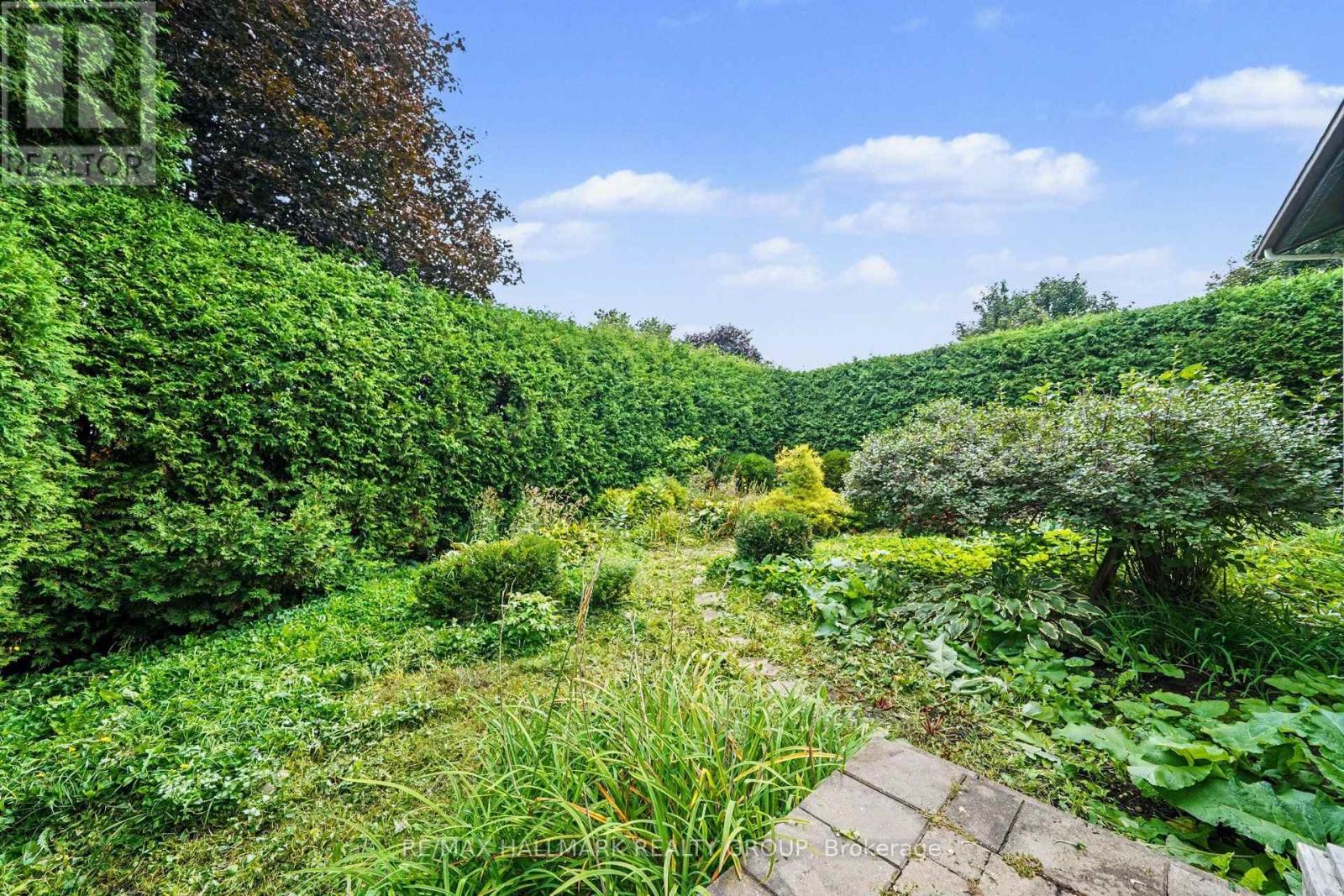 5 Lansfield Way Property Photo 28