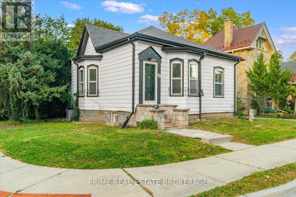 42 Bruce Street Property Photo 3
