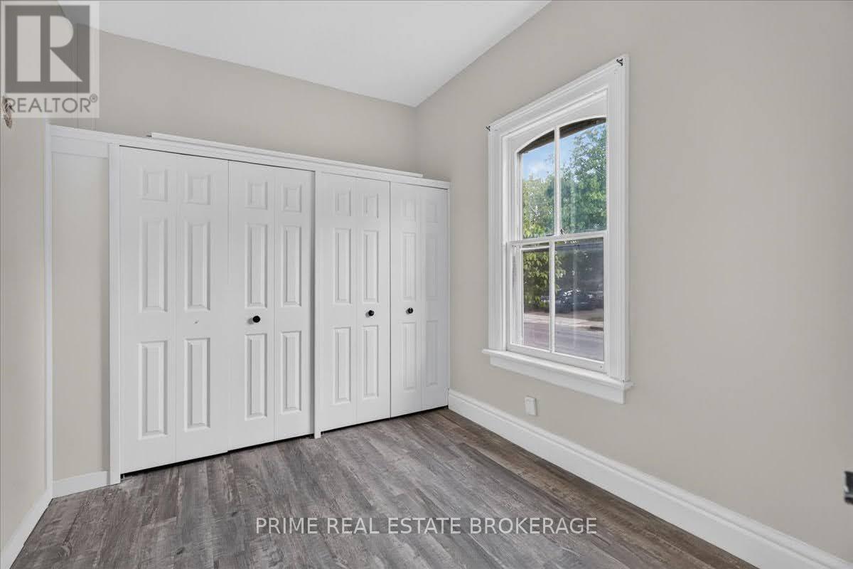 42 Bruce Street Property Photo 9