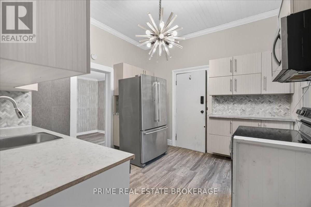 42 Bruce Street Property Photo 15