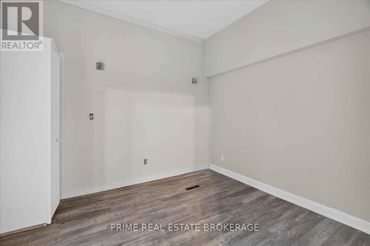 42 Bruce Street Property Photo 18
