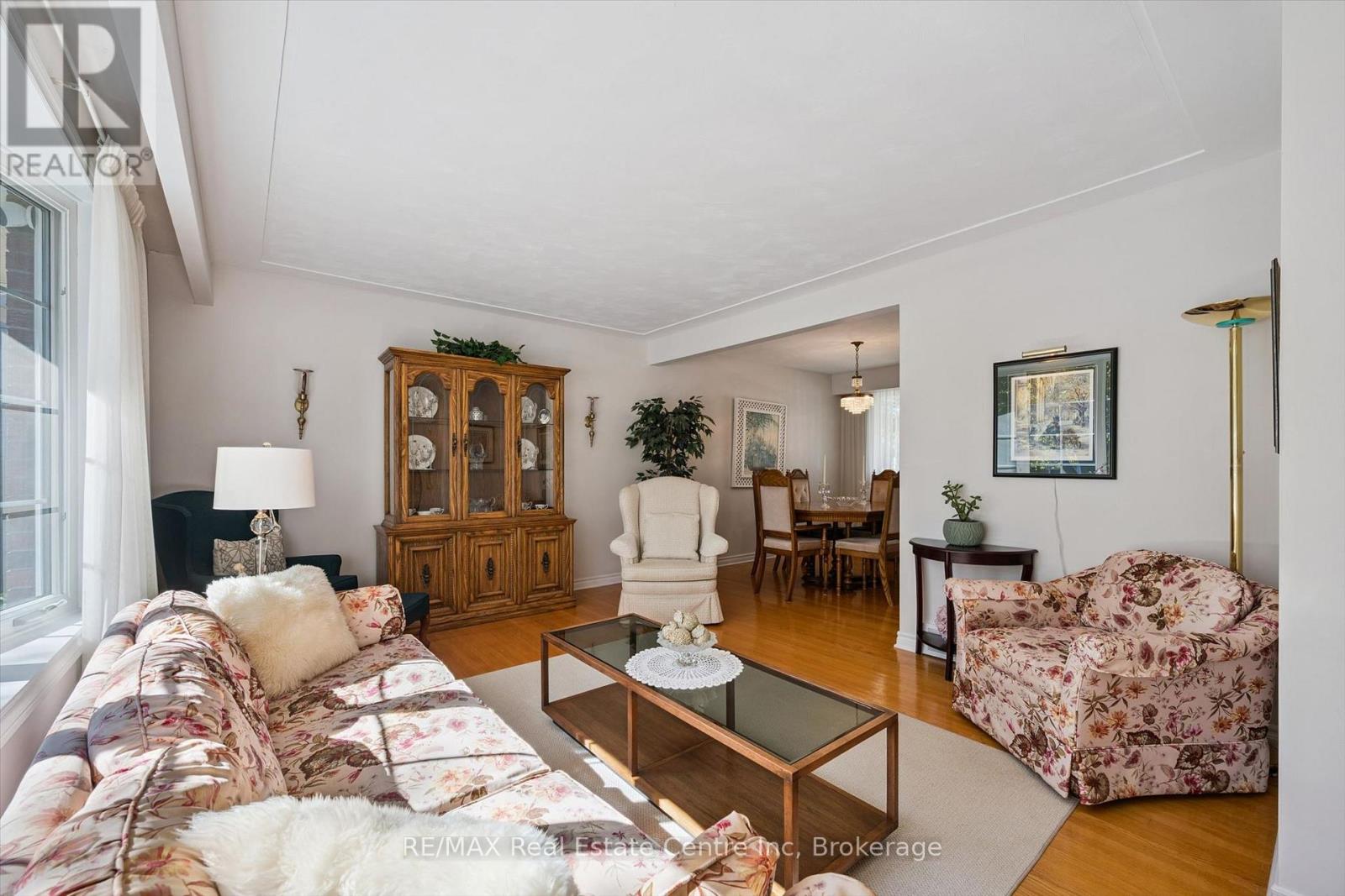 47 Lambert Crescent Property Photo 8