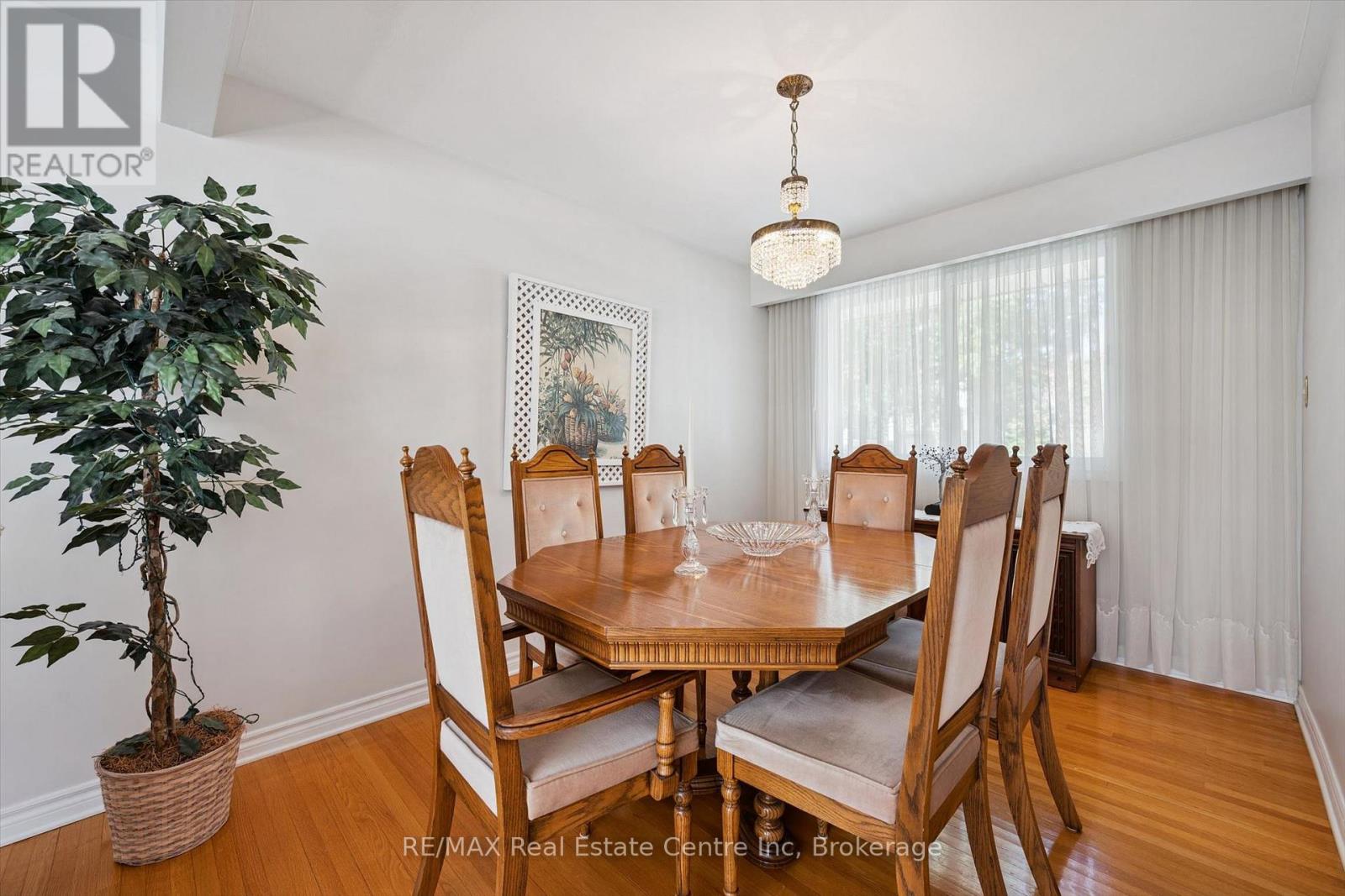 47 Lambert Crescent Property Photo 9