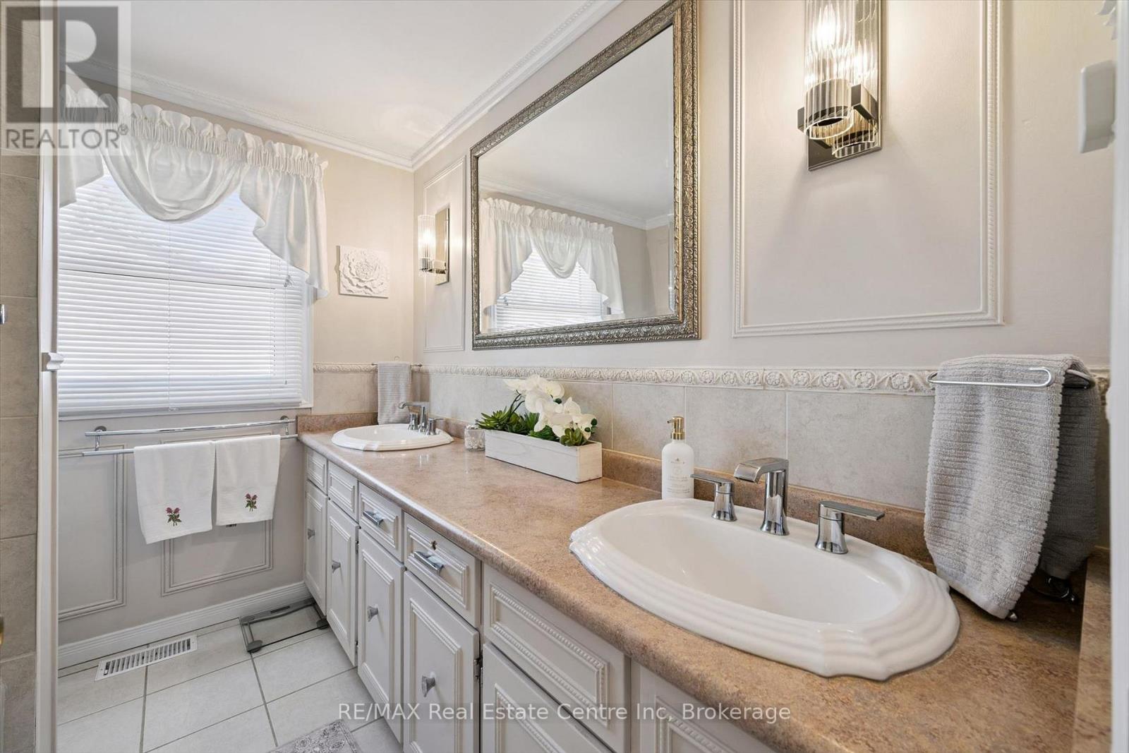 47 Lambert Crescent Property Photo 24