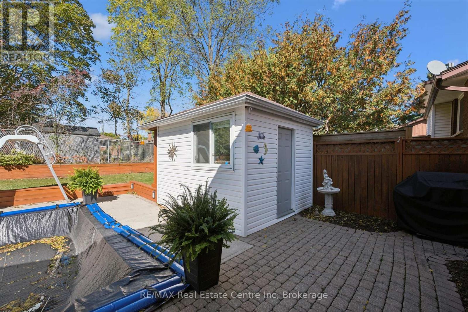 47 Lambert Crescent Property Photo 37