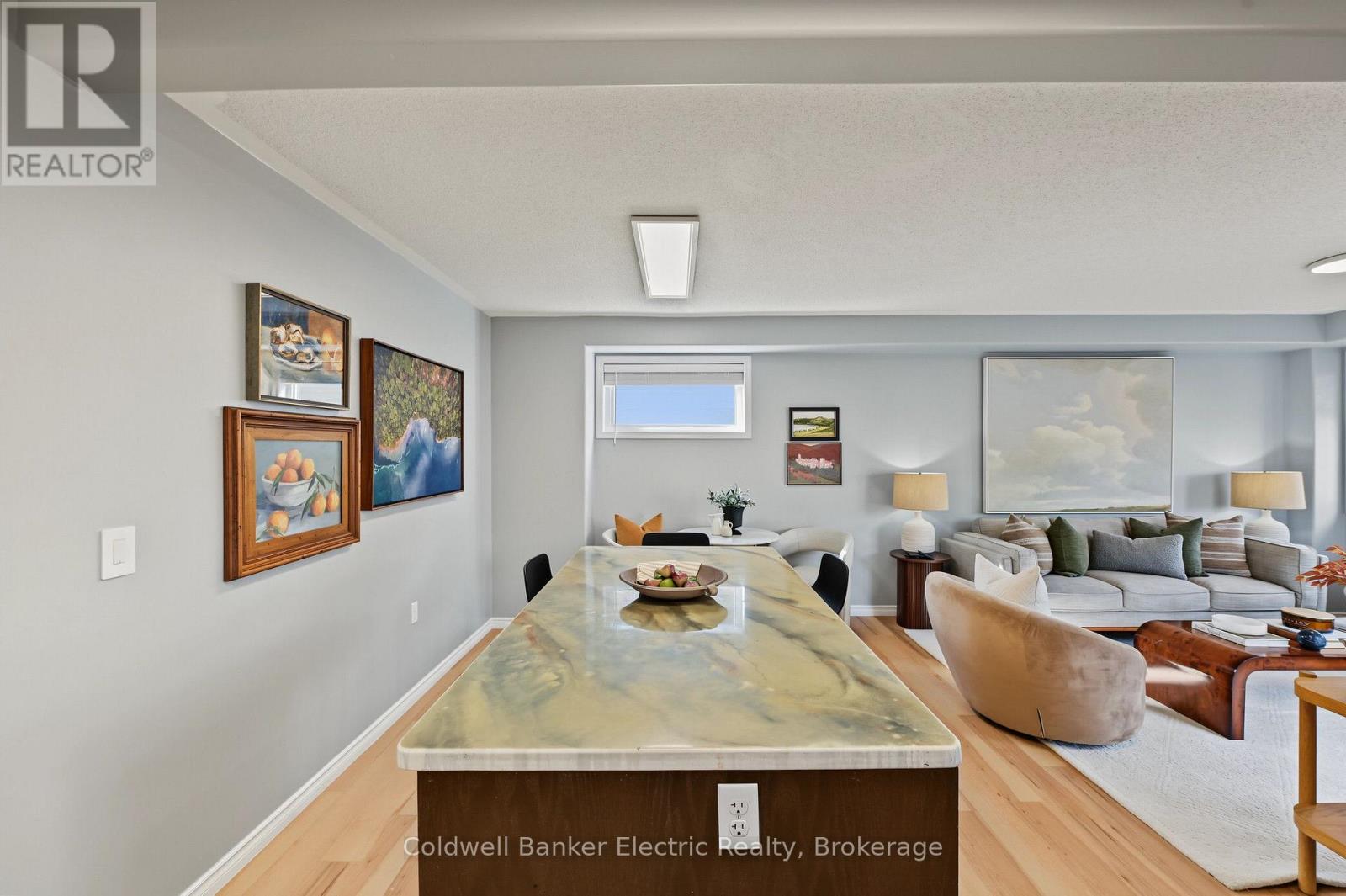 2334 Marsdale Drive Property Photo 8