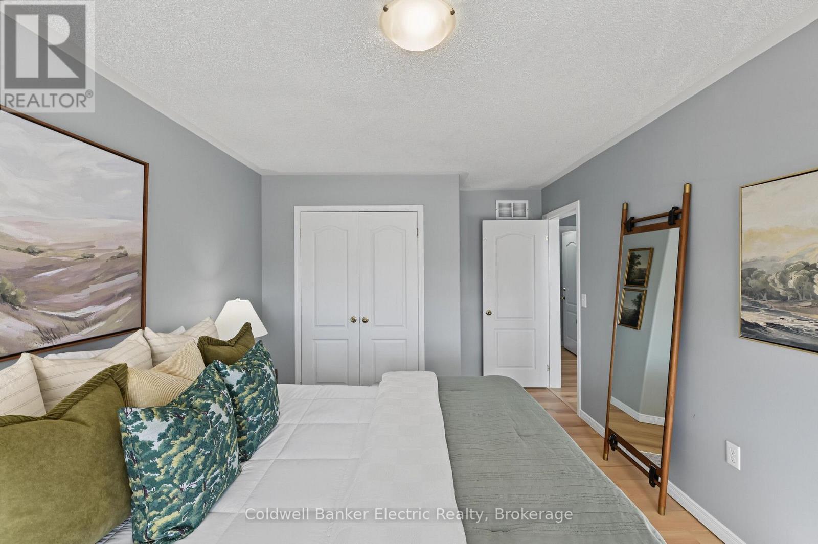 2334 Marsdale Drive Property Photo 24