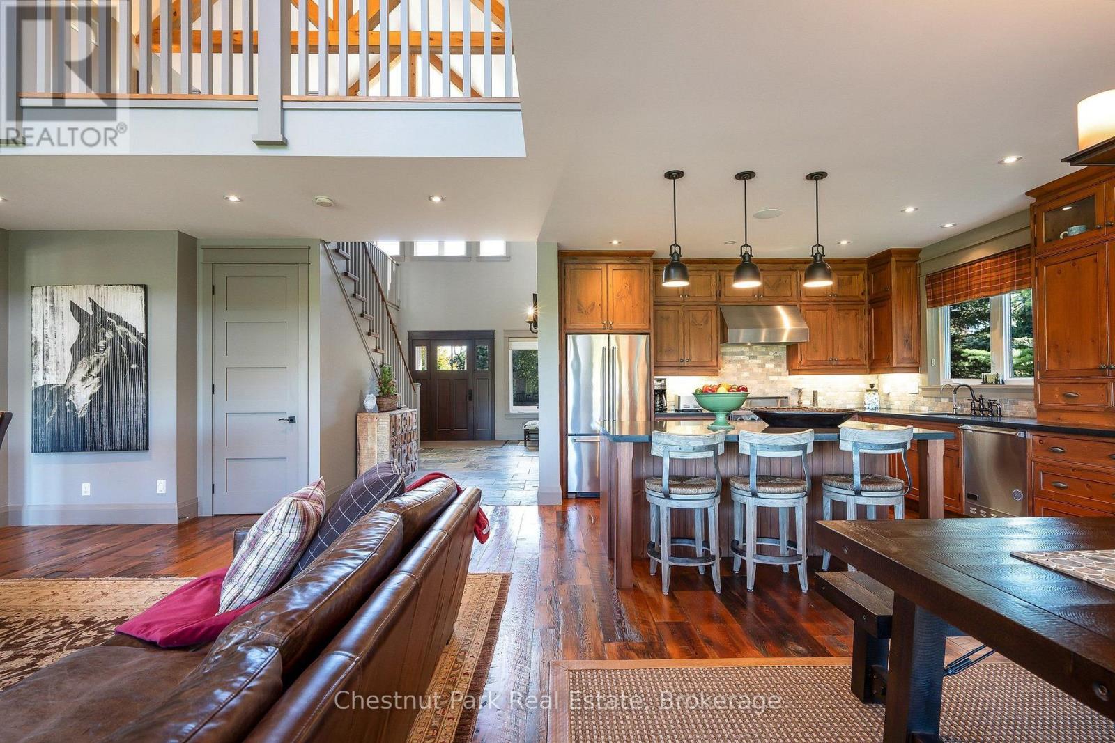 124 Snowbridge Way Property Photo 9