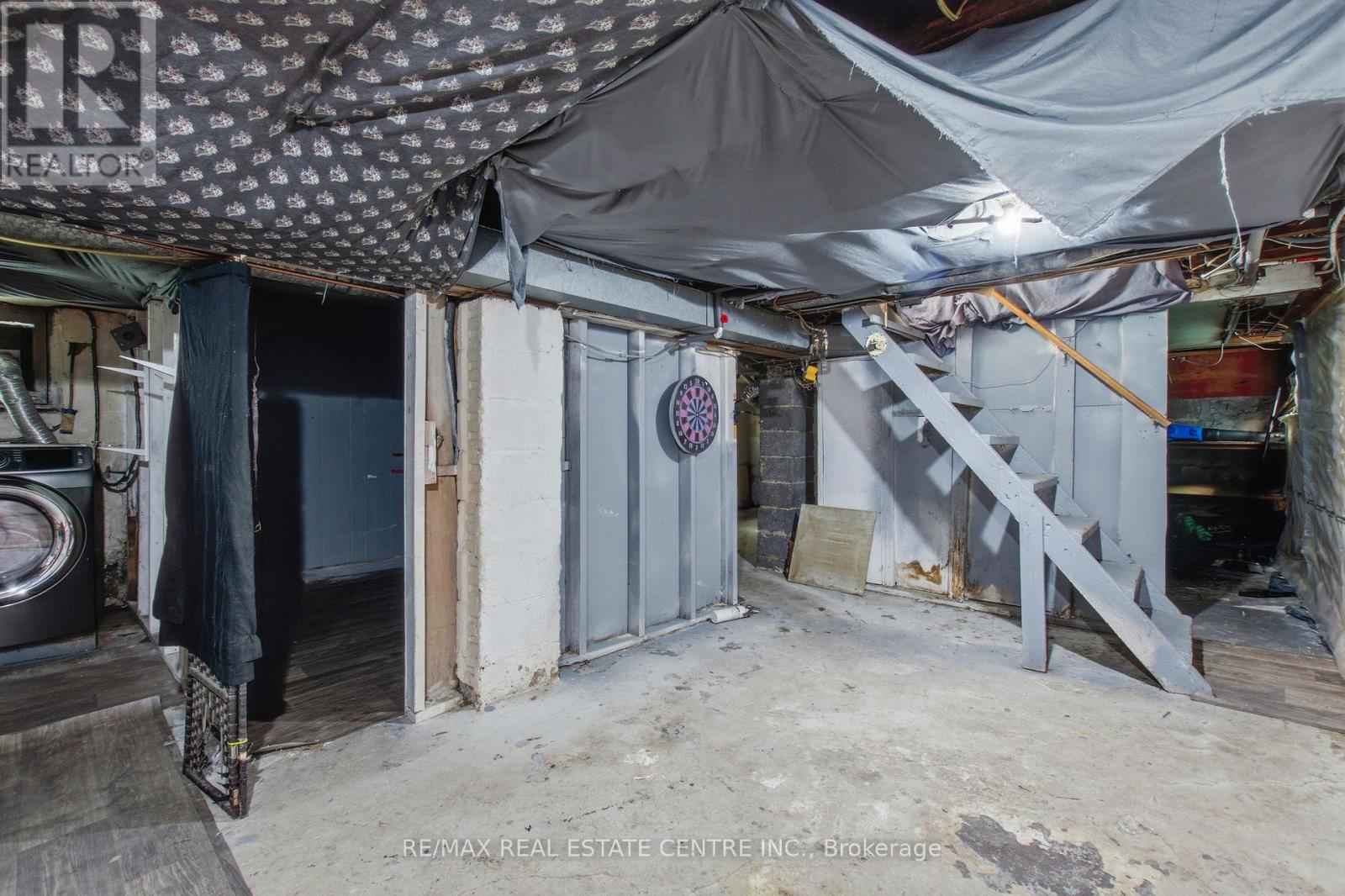 295 Strathearn Avenue Property Photo 22