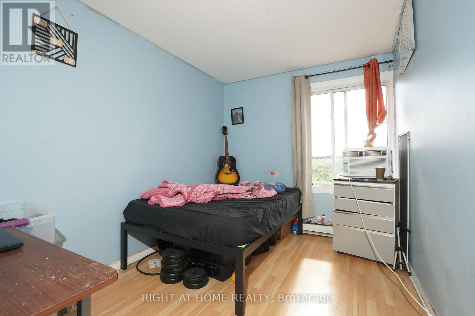 59 Saunby Street N Property Photo 19