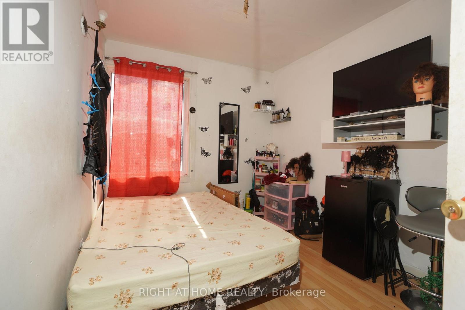 59 Saunby Street N Property Photo 25