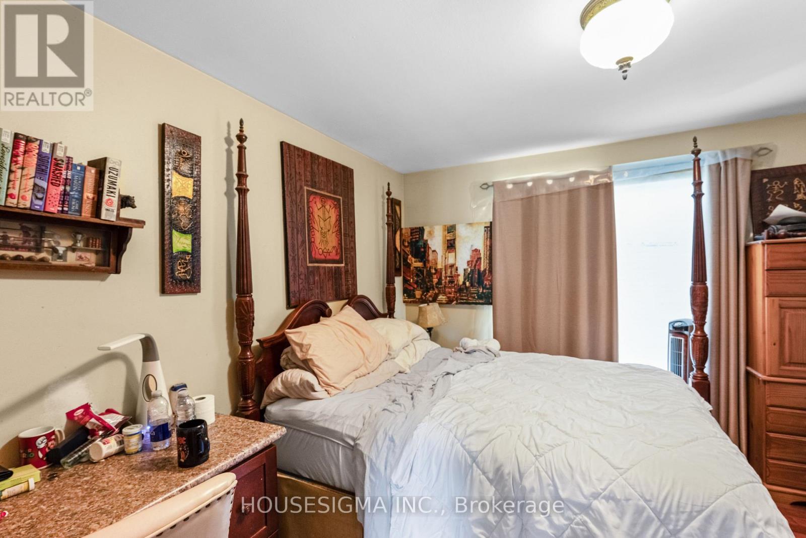 5647 First Line Property Photo 20