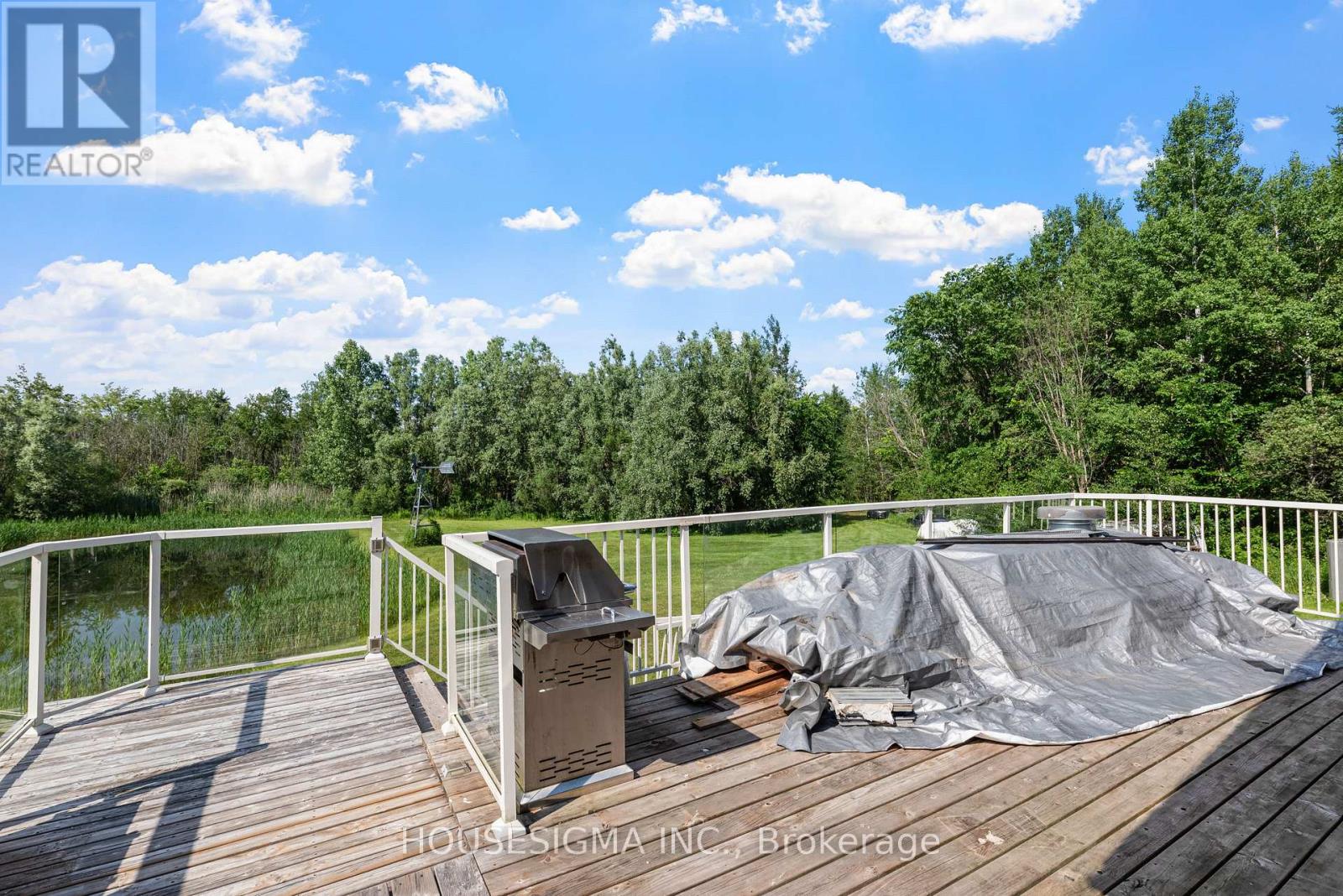 5647 First Line Property Photo 23