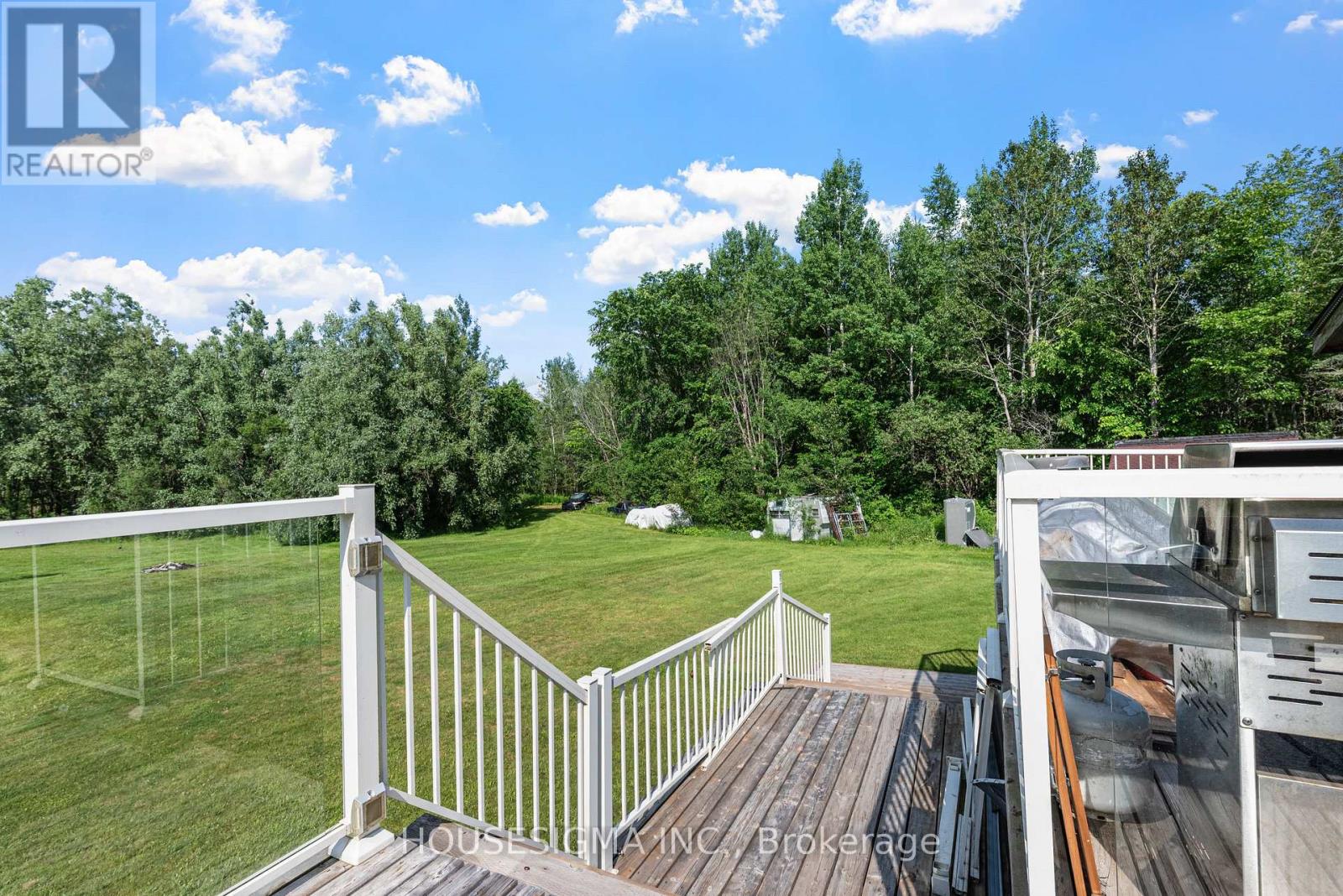 5647 First Line Property Photo 26