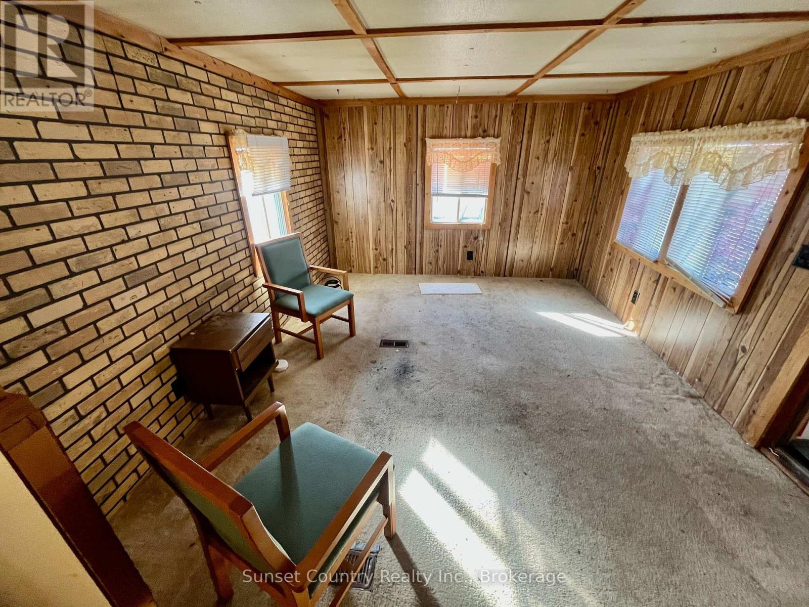 35-140 Third Street Property Photo 2