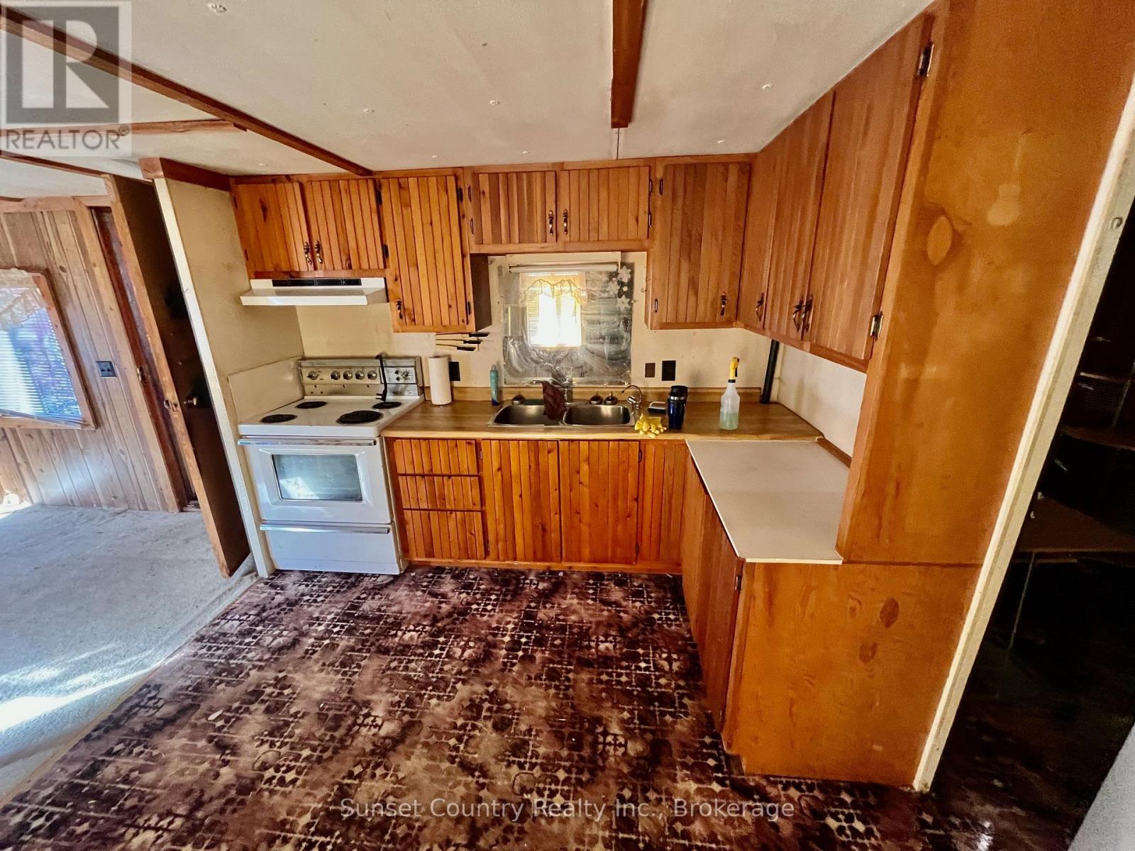 35-140 Third Street Property Photo 5