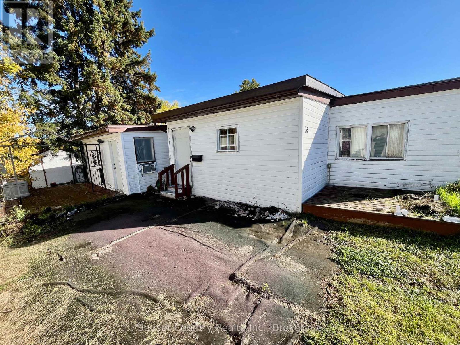35-140 Third Street Property Photo 15
