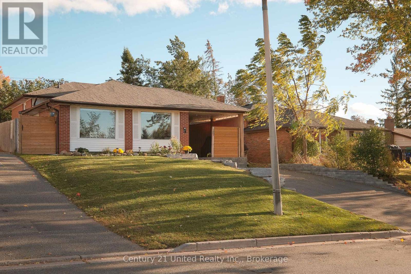 257 Riverview Heights Property Photo 1