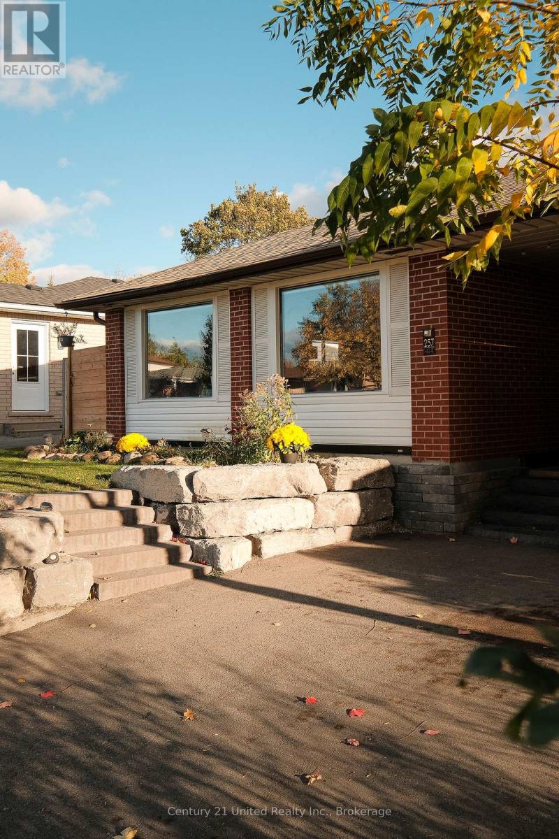 257 Riverview Heights Property Photo 3