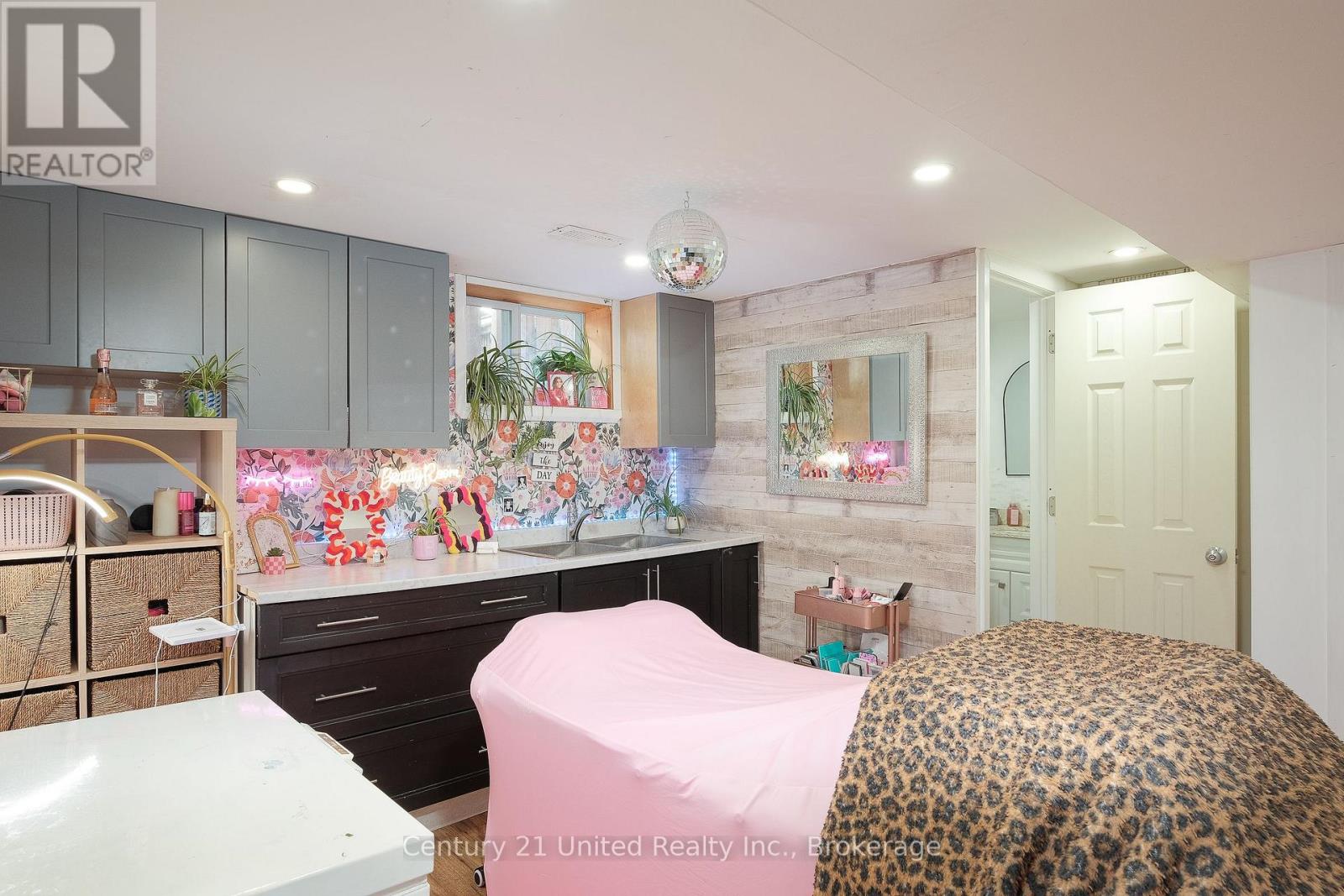 257 Riverview Heights Property Photo 20