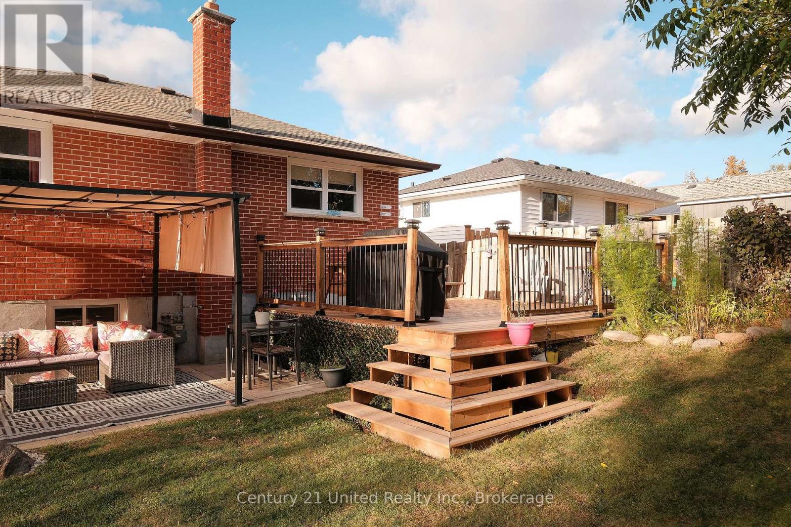 257 Riverview Heights Property Photo 32
