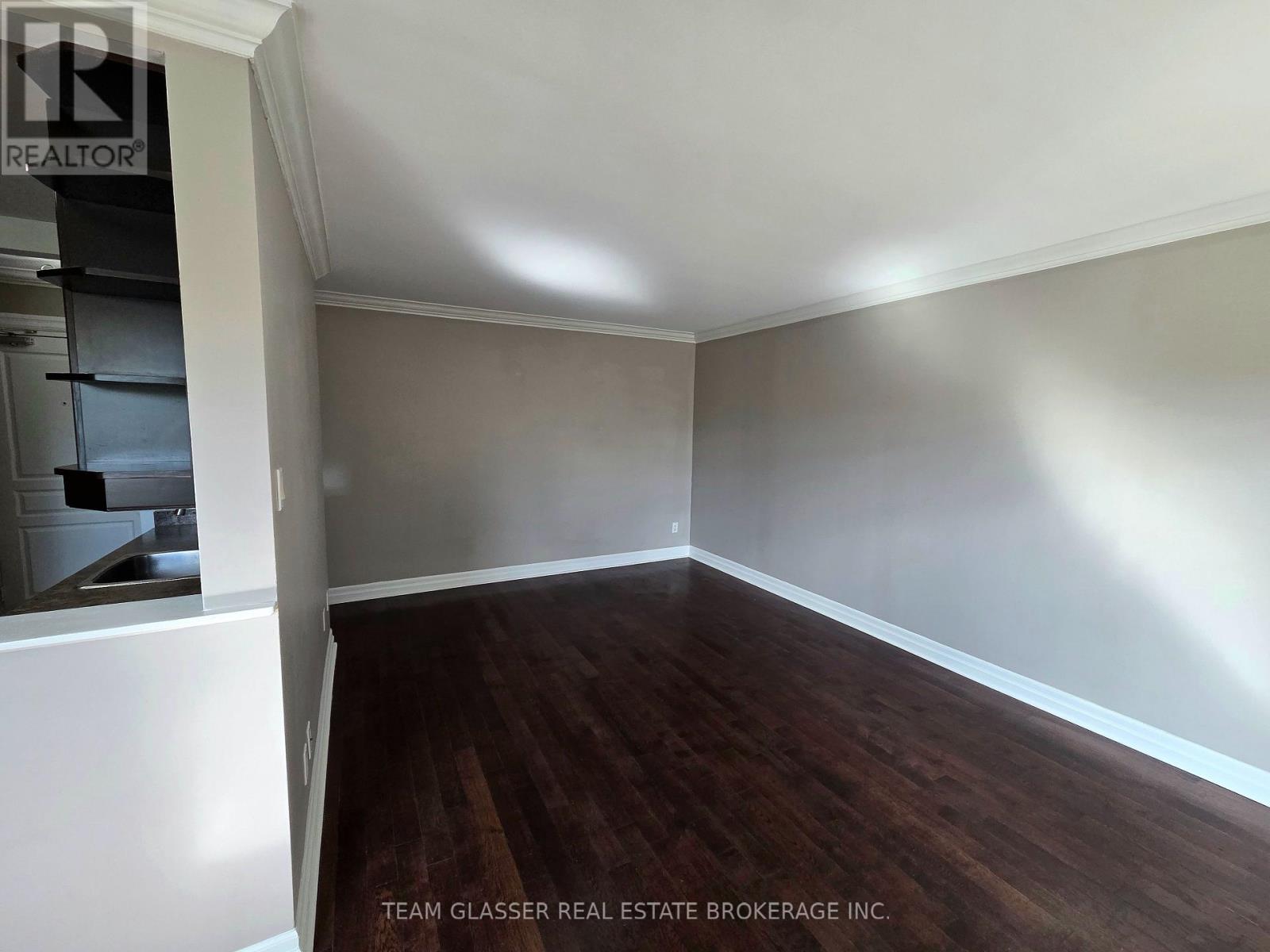 505 - 570 William Street Property Photo 6
