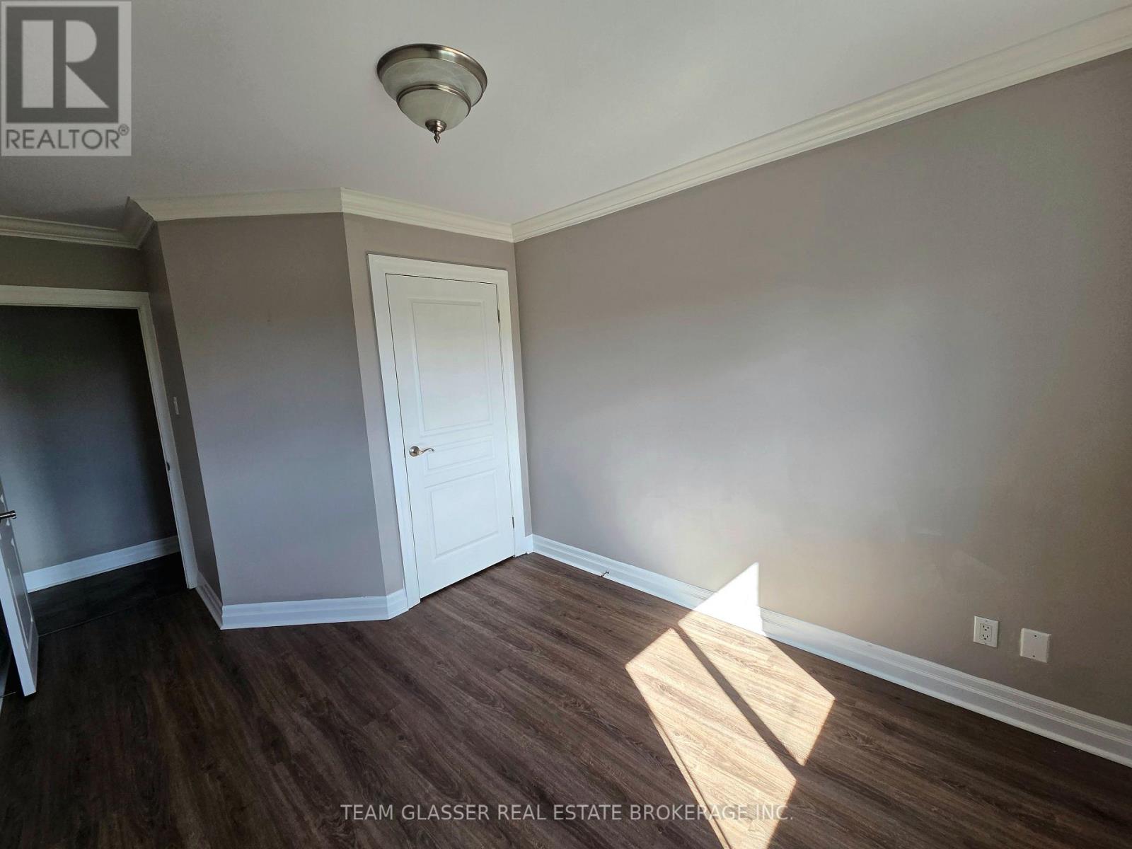 505 - 570 William Street Property Photo 15