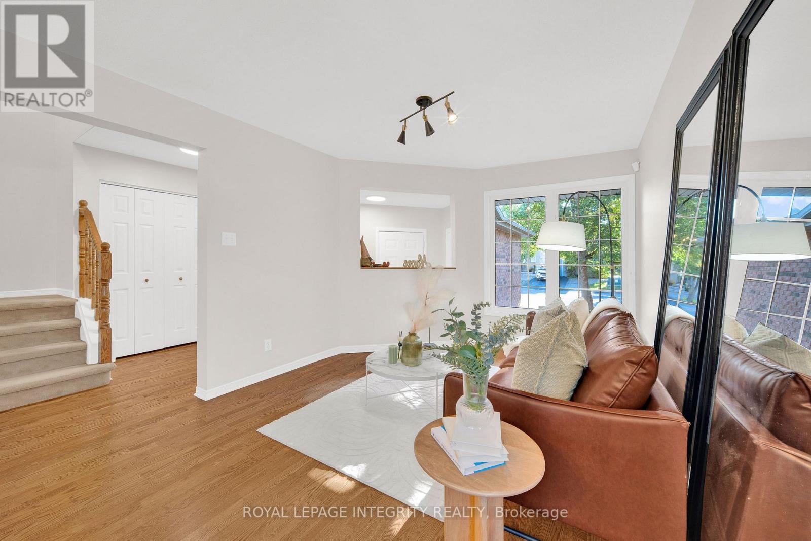 3 Binbury Way Property Photo 6