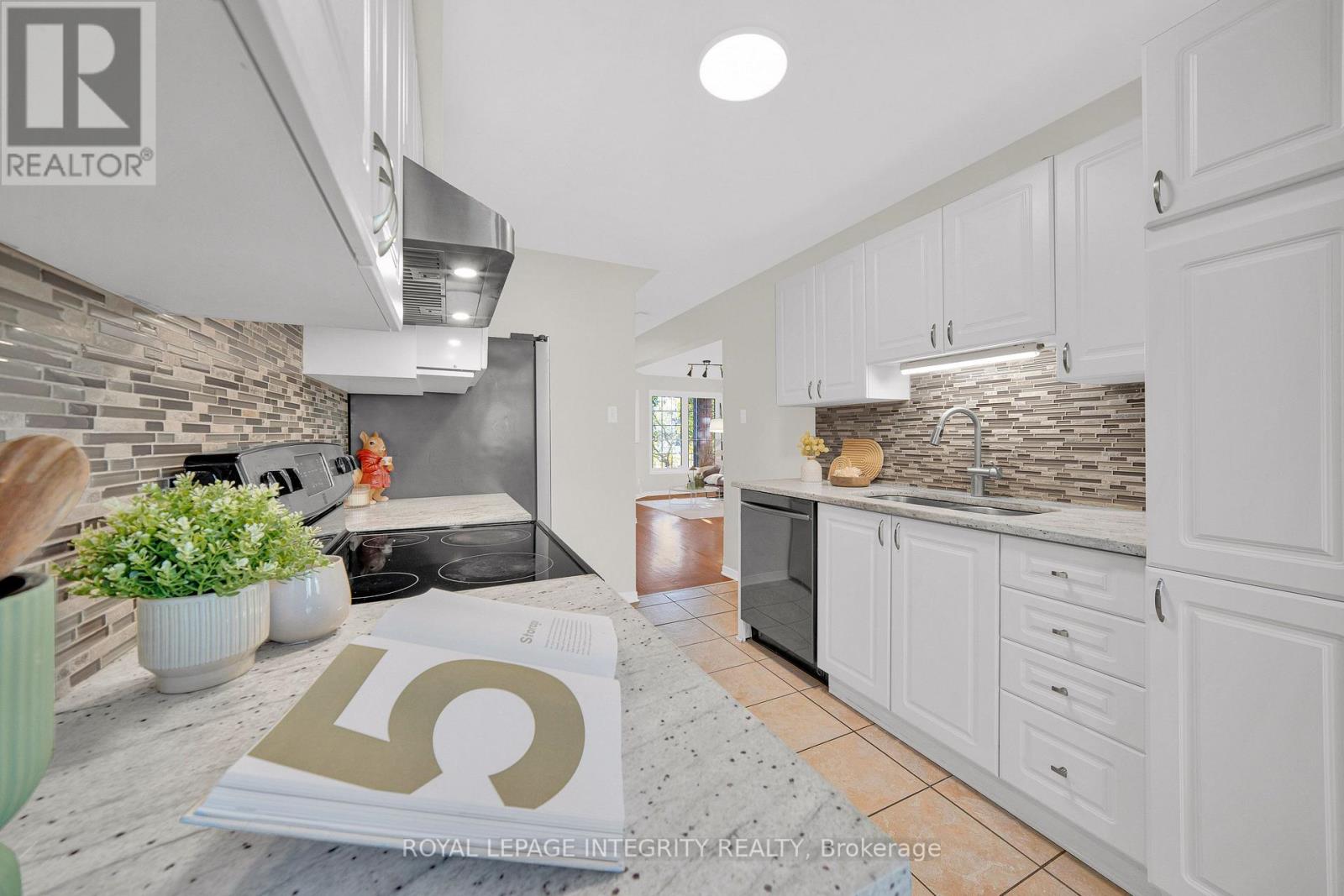 3 Binbury Way Property Photo 17
