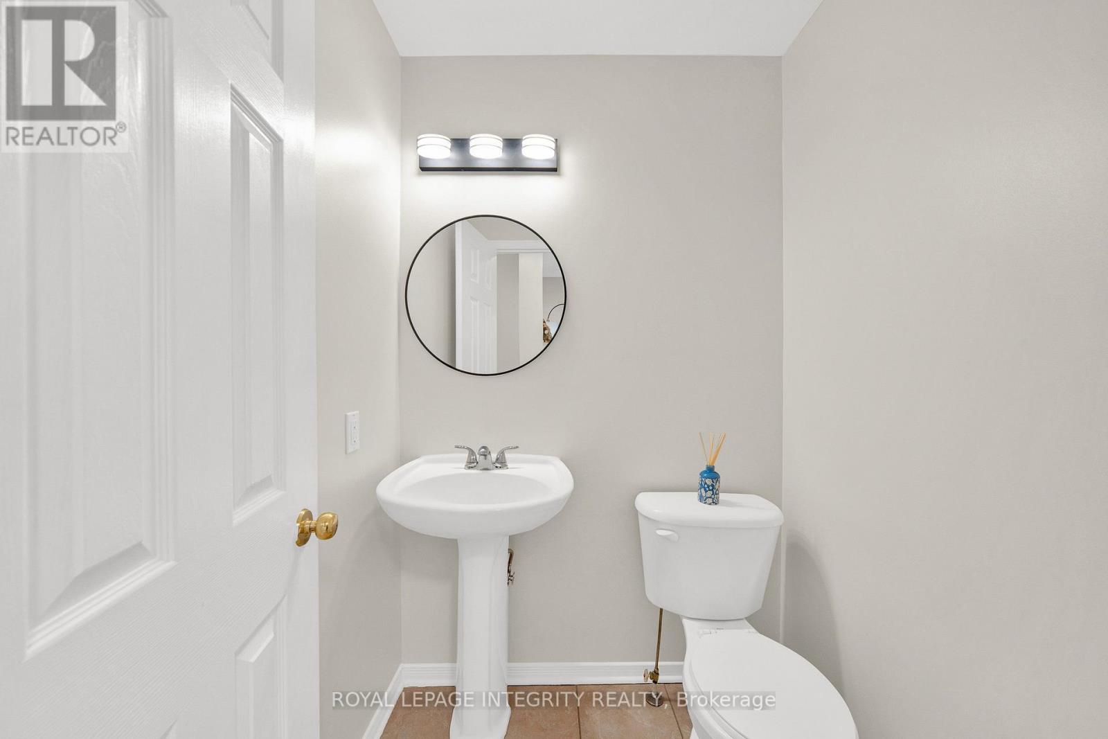 3 Binbury Way Property Photo 24