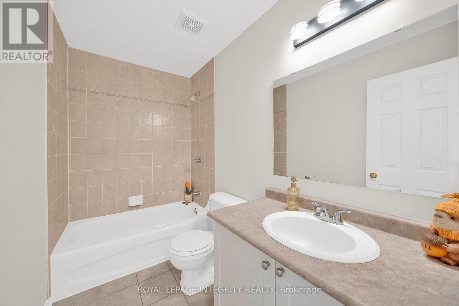 3 Binbury Way Property Photo 32