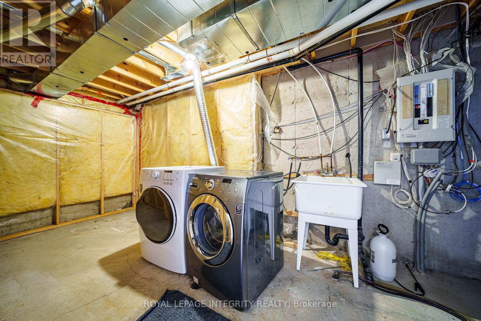 3 Binbury Way Property Photo 40