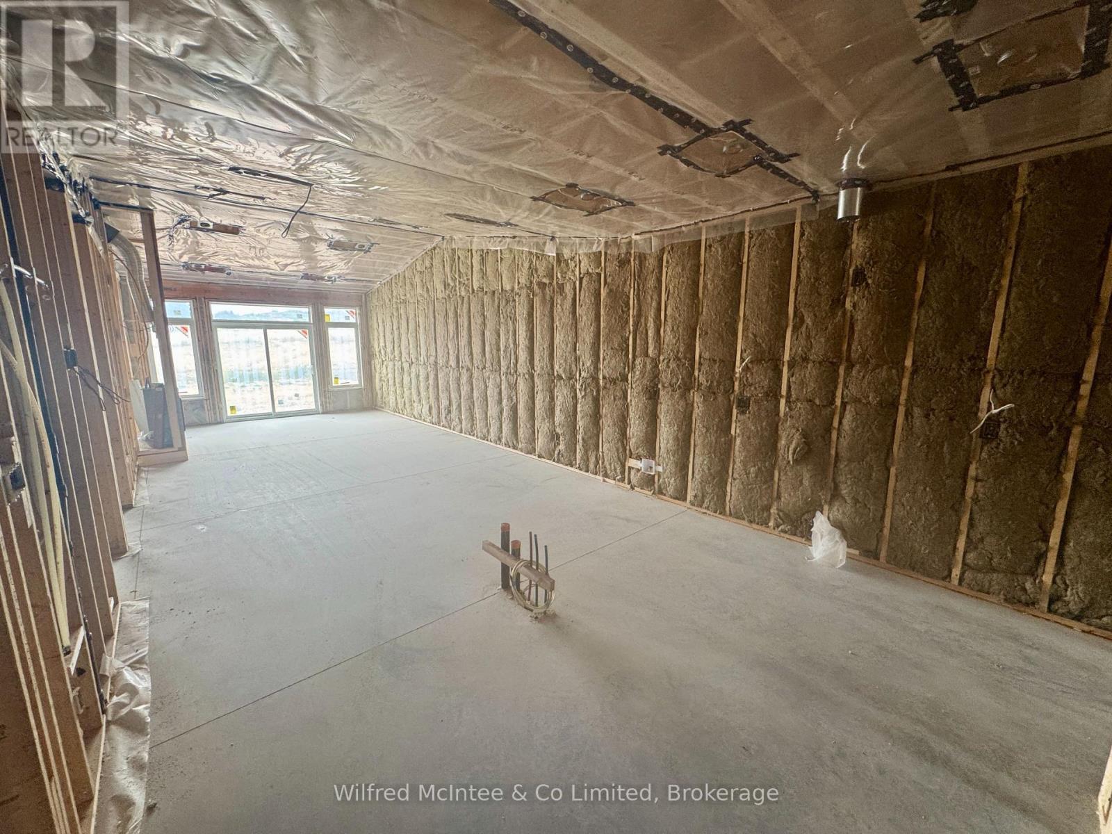 16 Galen Street Property Photo 8
