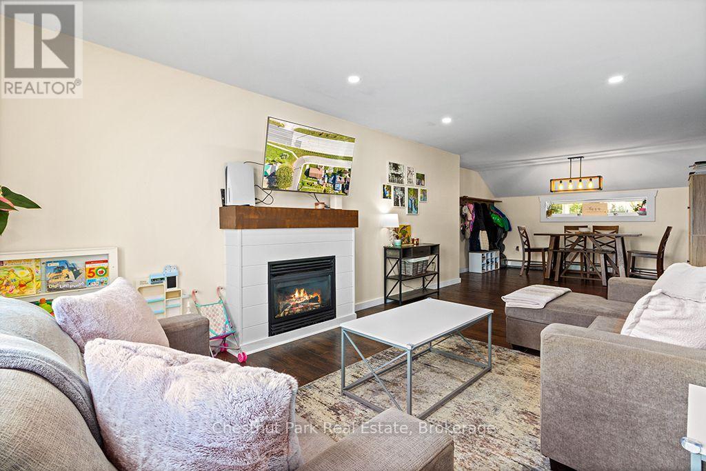 2096 3rd Avenue W Property Photo 13