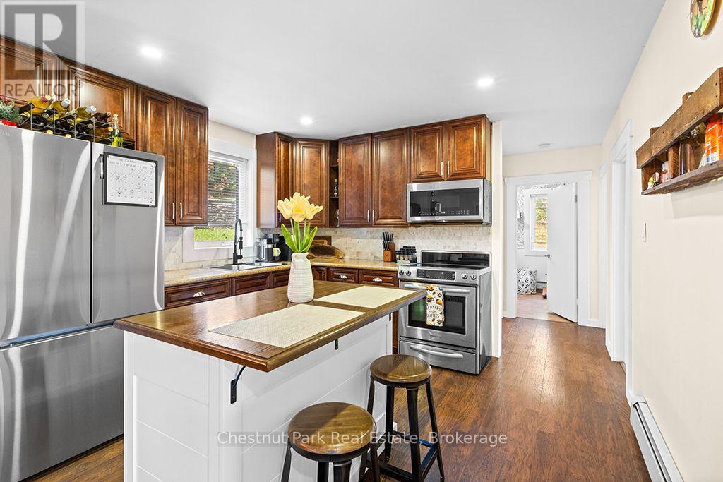 2096 3rd Avenue W Property Photo 18