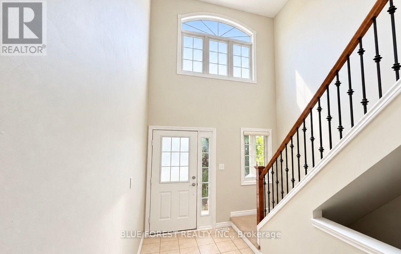 3224 Meadowgate Boulevard Property Photo 3