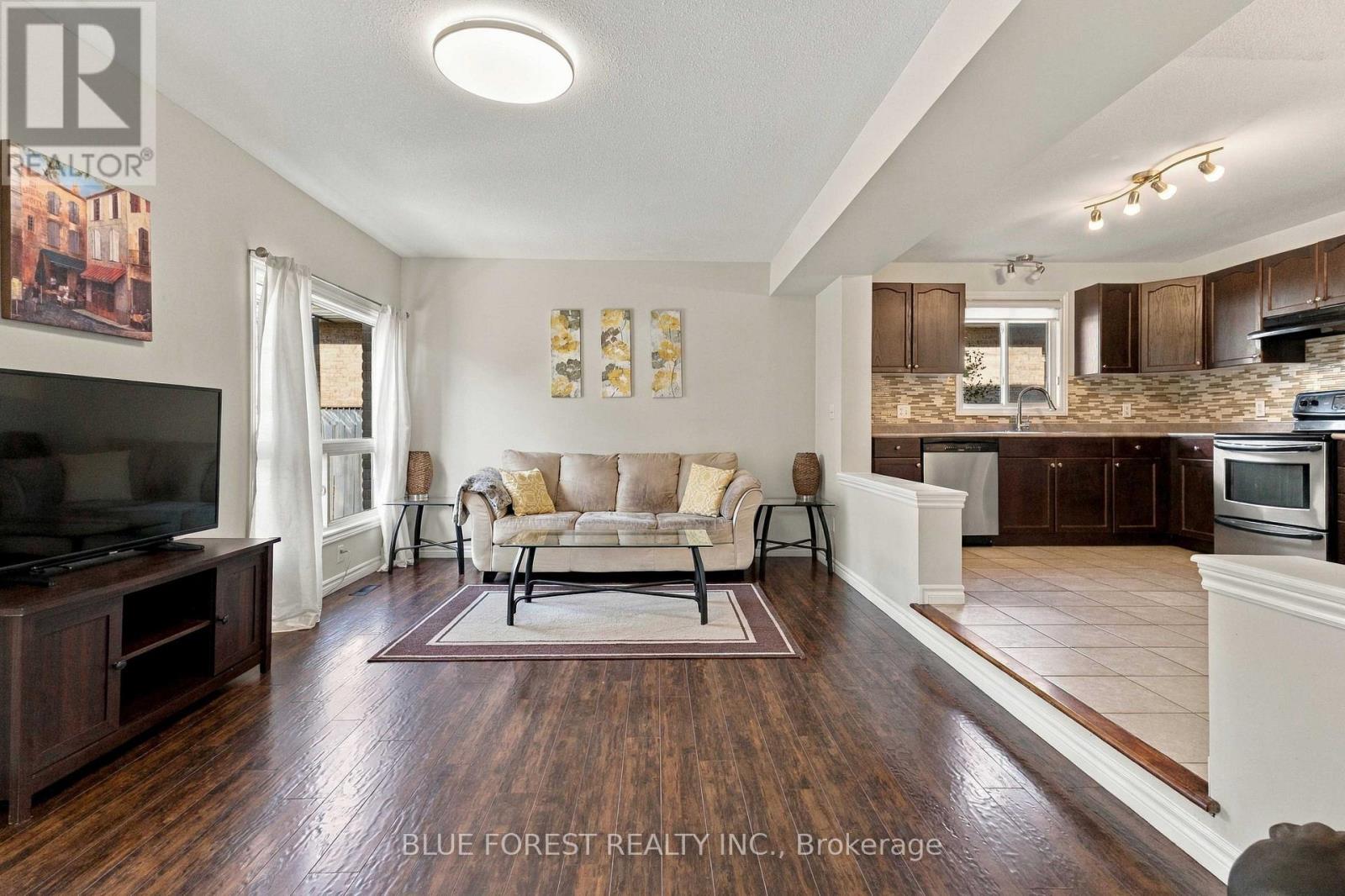 3224 Meadowgate Boulevard Property Photo 10