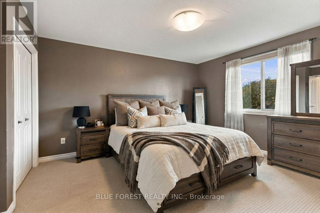 3224 Meadowgate Boulevard Property Photo 16