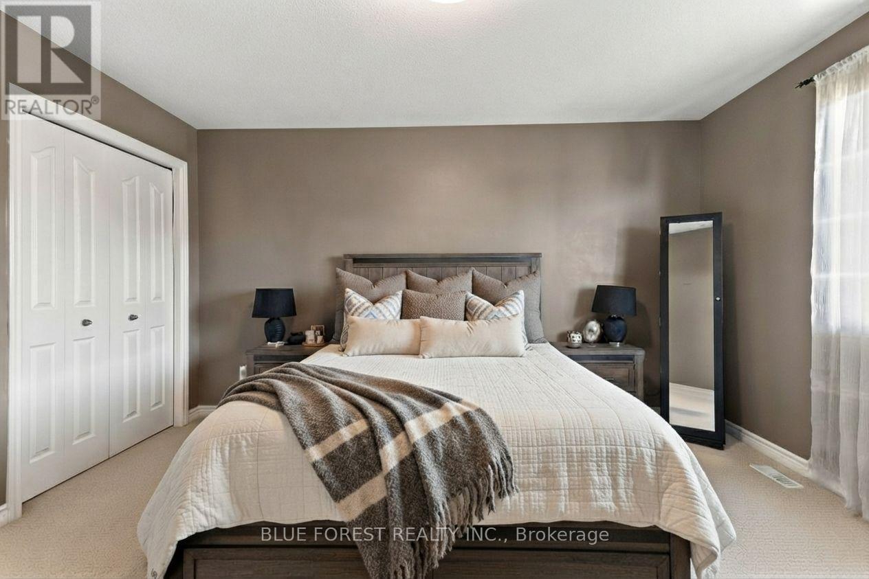 3224 Meadowgate Boulevard Property Photo 17