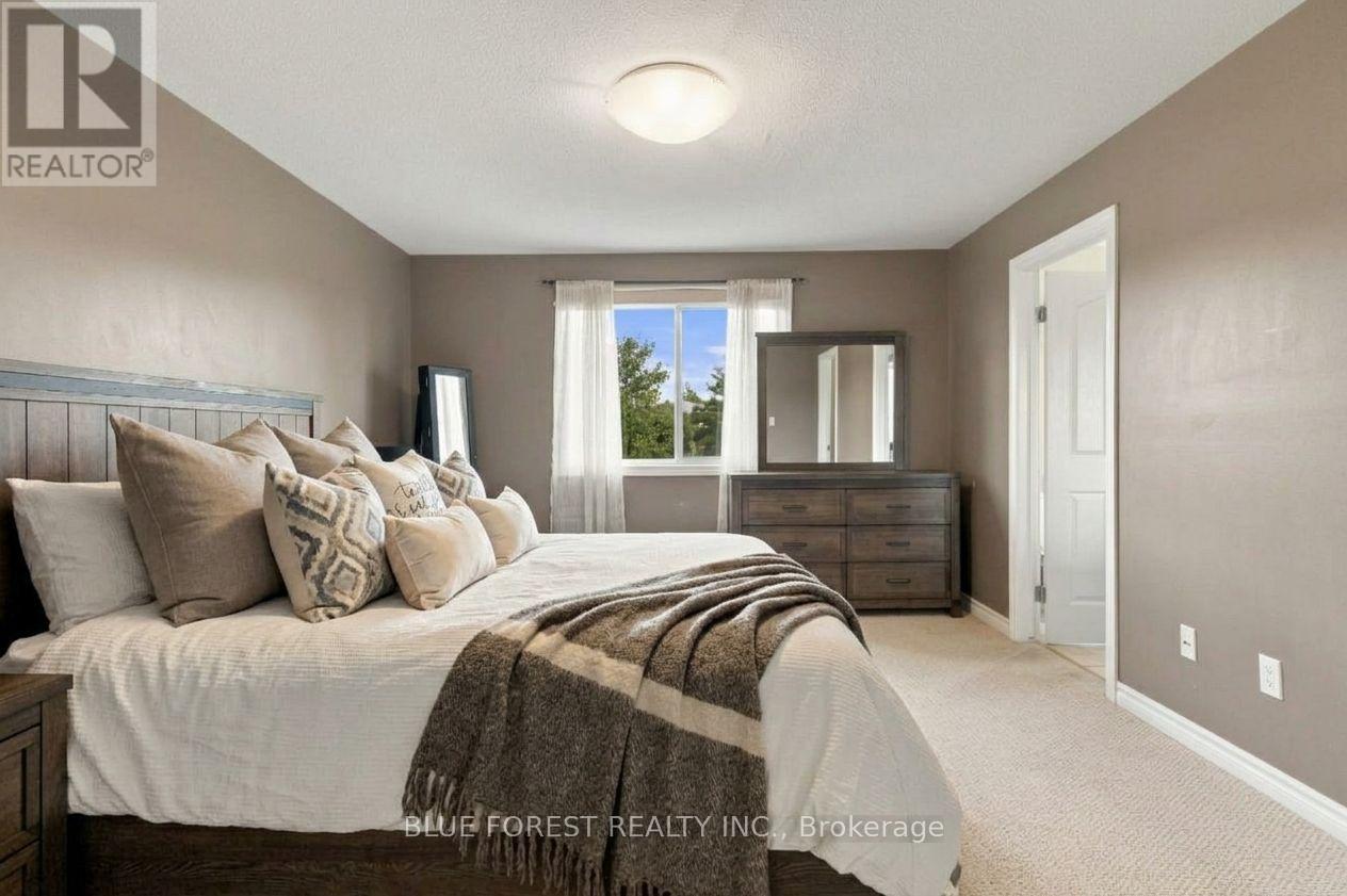 3224 Meadowgate Boulevard Property Photo 18