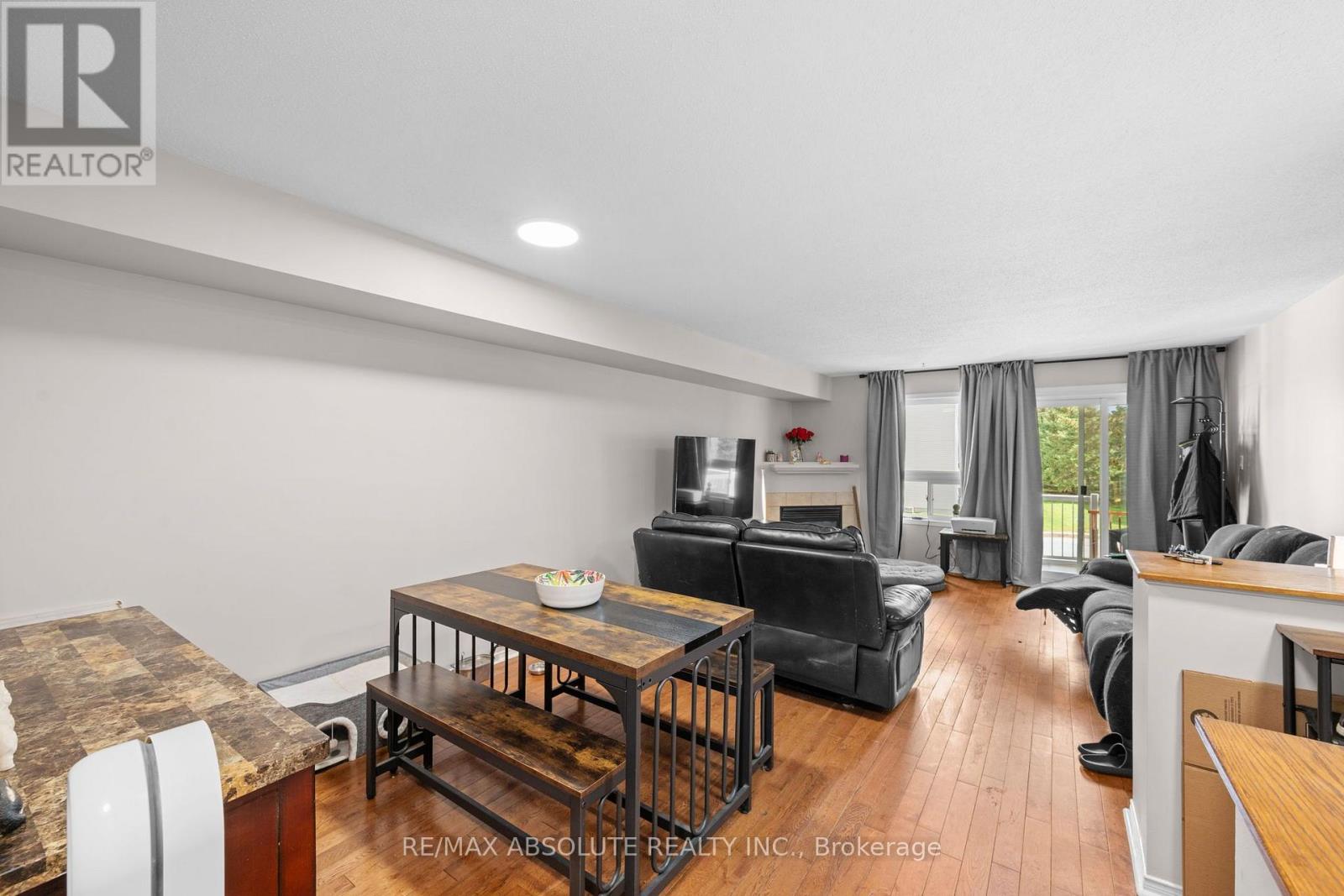 908 Longfields Drive Property Photo 12