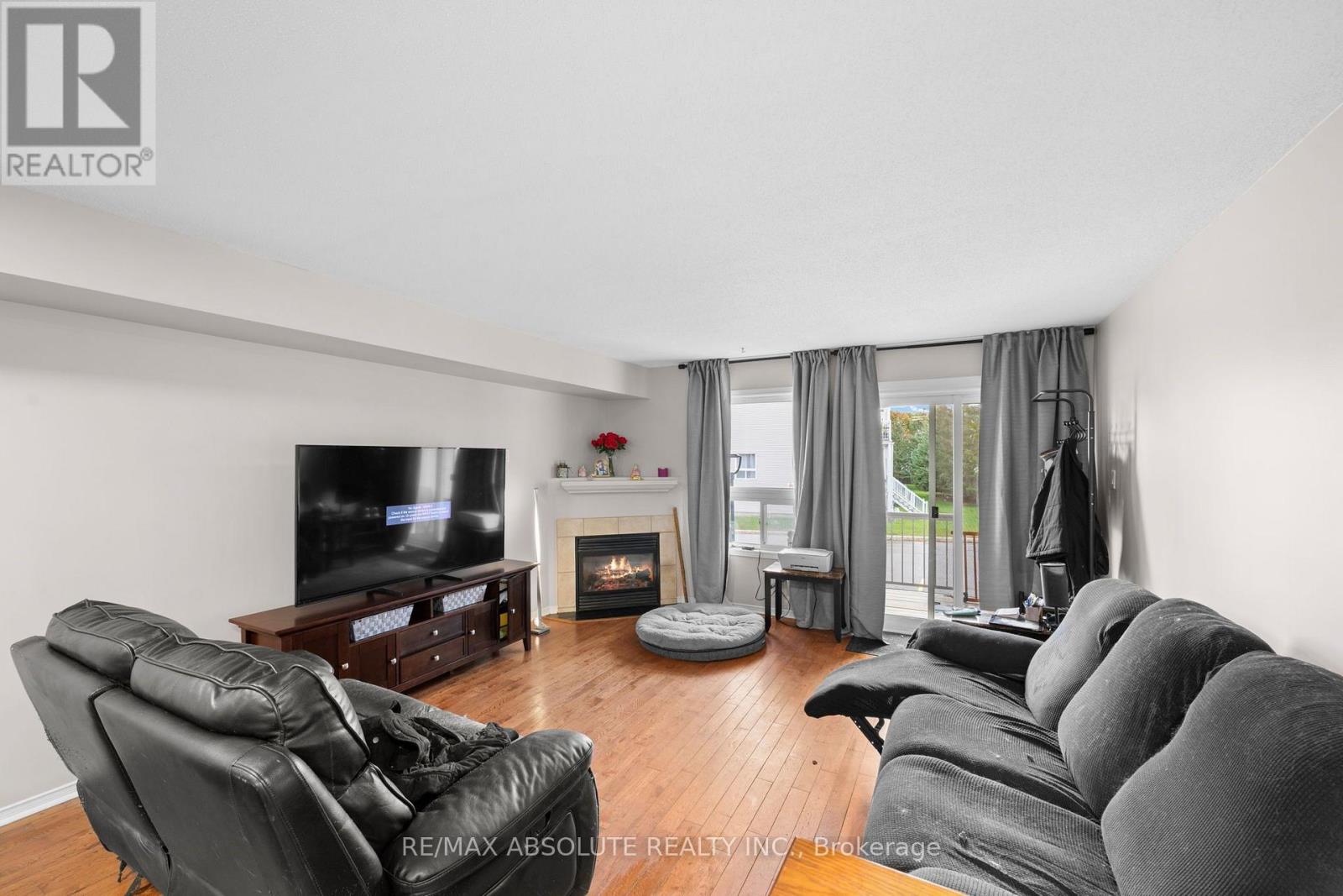 908 Longfields Drive Property Photo 14